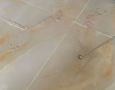 改则瓷砖空鼓维修公司分享粘合剂选择不当在瓷砖铺贴过程中可能导致以下问题